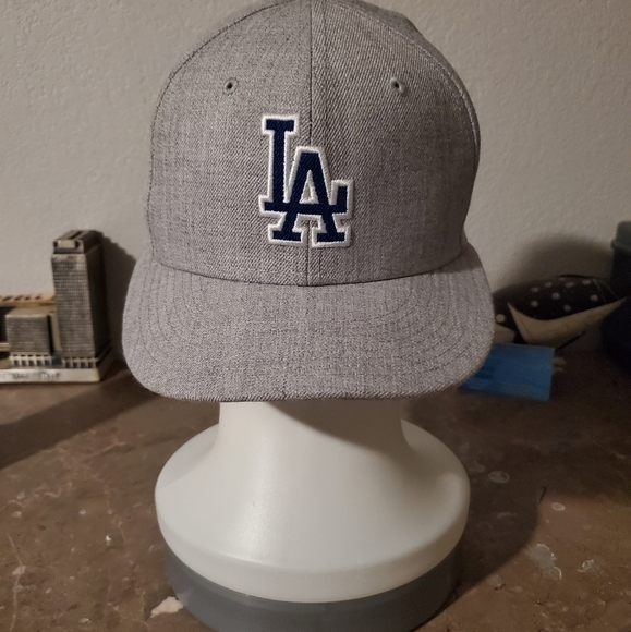 New Era fitted LA Dodgers hat 7 1/8 - Picture 2 of 5
